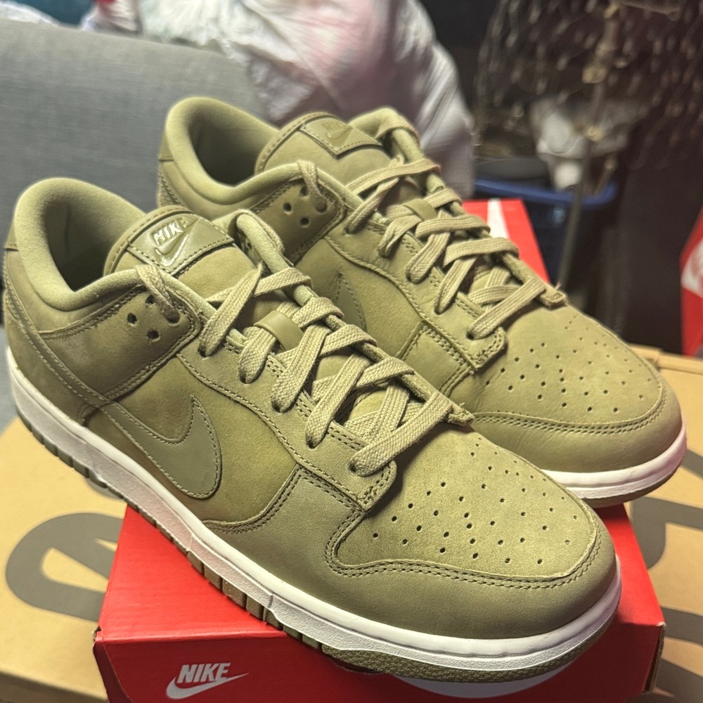 Nike dunk low PRM neutral olive